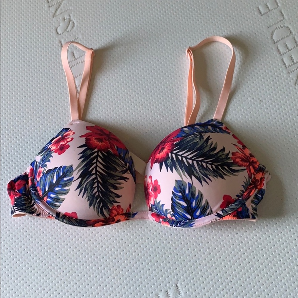 victoria’s secrets pink super push up bra